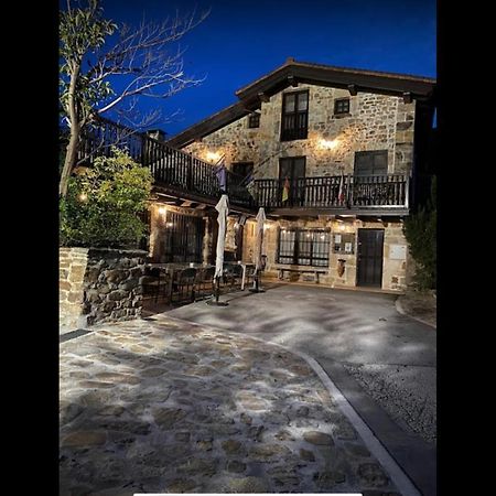 特雷布斯托古列佐公寓及酒店 Trebuesto 外观 照片