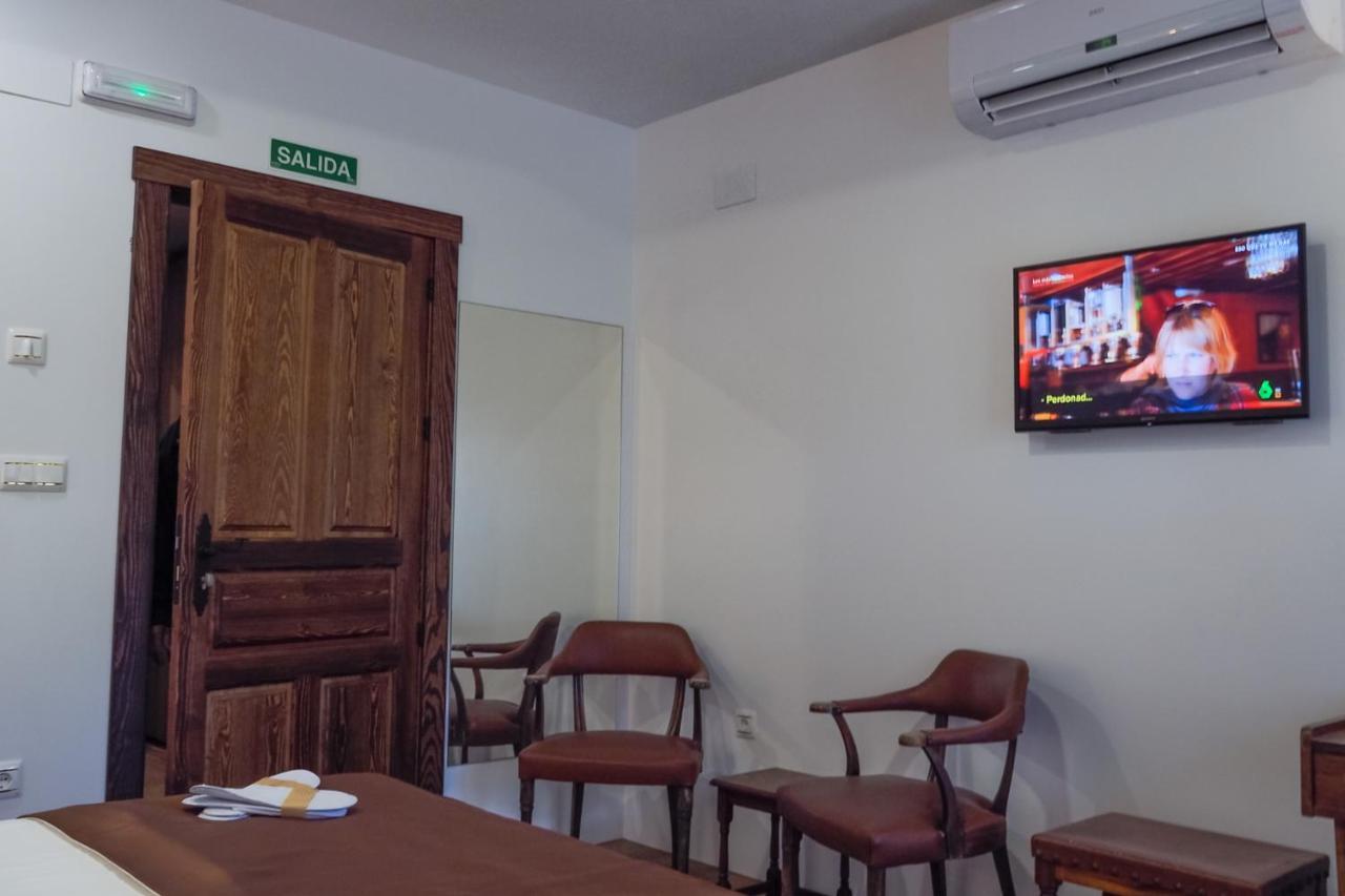 特雷布斯托古列佐公寓及酒店 Trebuesto 外观 照片