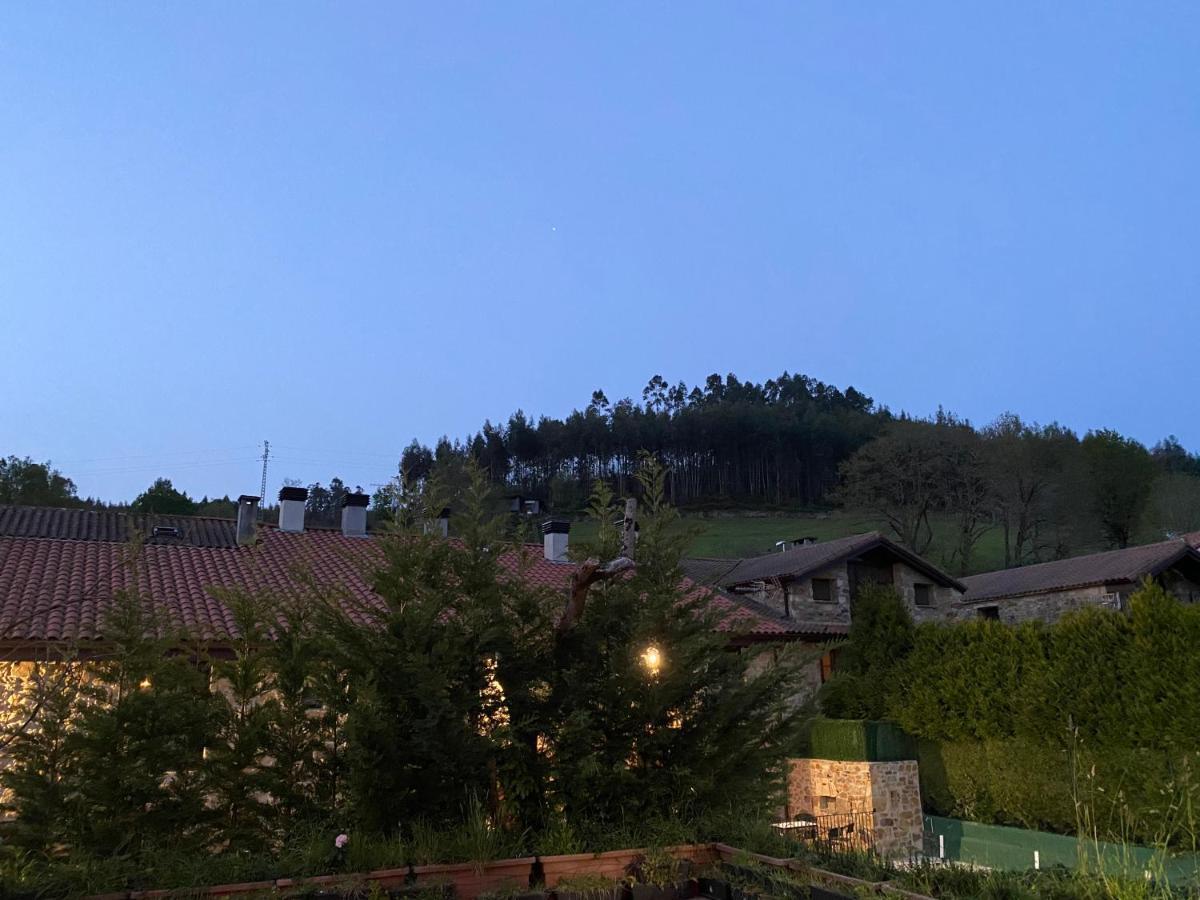特雷布斯托古列佐公寓及酒店 Trebuesto 外观 照片